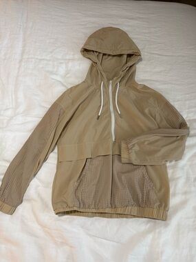 Lightweight Hooded Windbreaker